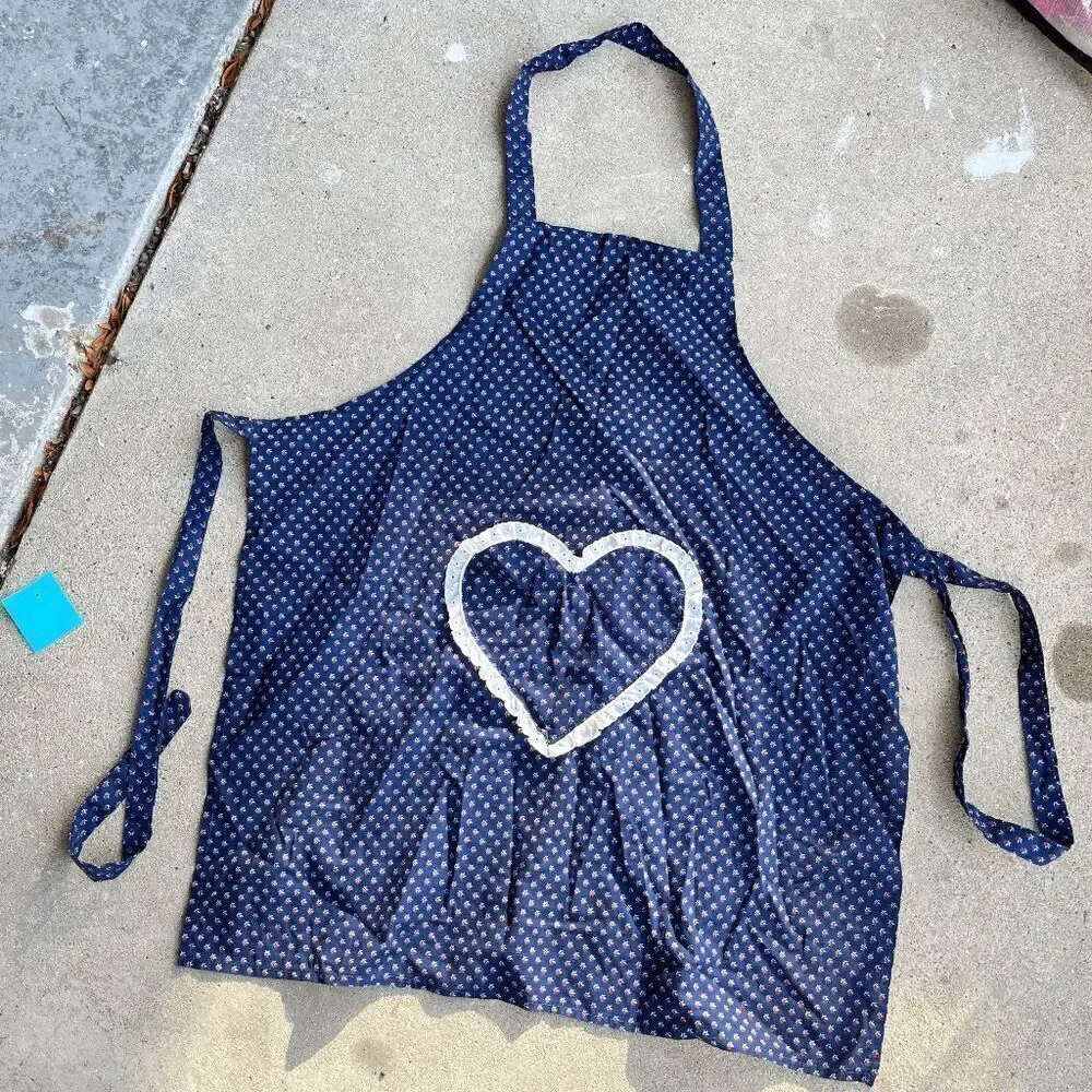 Charming Handmade Cottagecore Heart Pocket Apron, Valentine's Gift